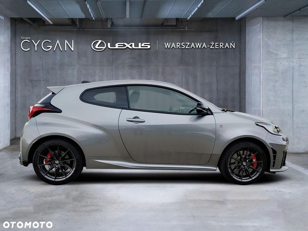 Toyota Yaris - 8