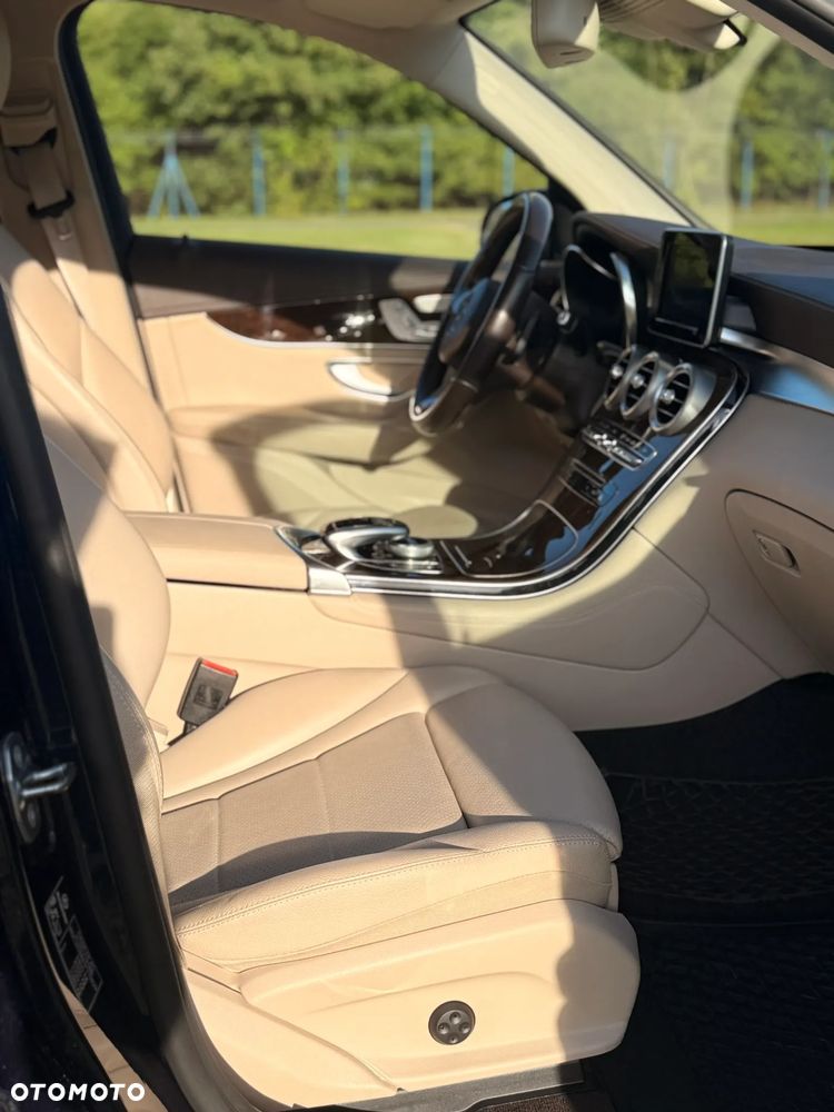 Mercedes-Benz GLC - 12