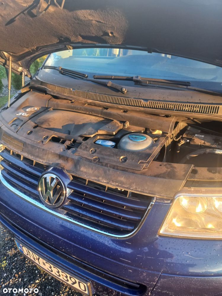 Volkswagen Multivan - 16