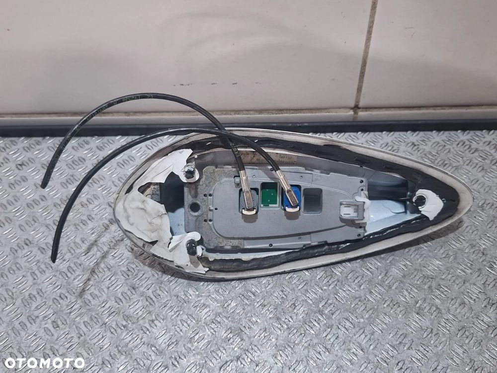 Antena dachowa rekin BMW 3 F30 2014 rok kolor 300 komplet nr 9350087 - 2