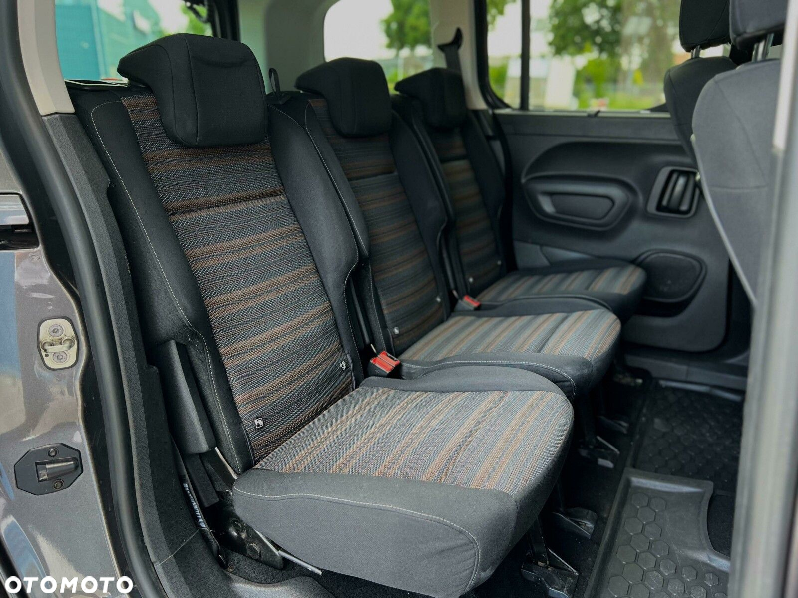 Opel Combo Life 1.5 CDTI Enjoy S&S - 19