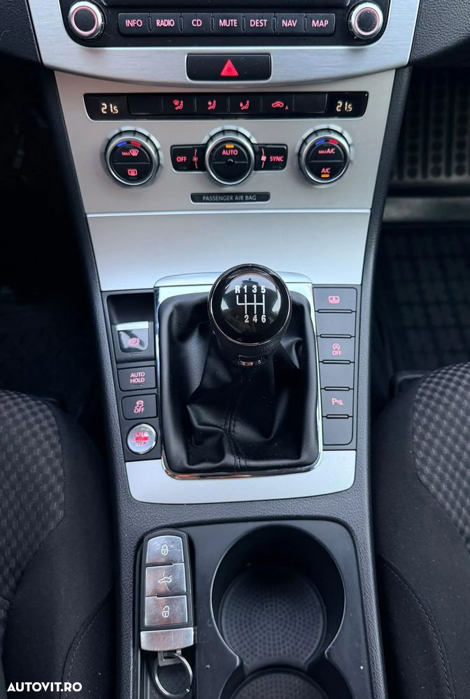 Volkswagen Passat 1.6TDI BlueMotion Tehnology Trendline - 17