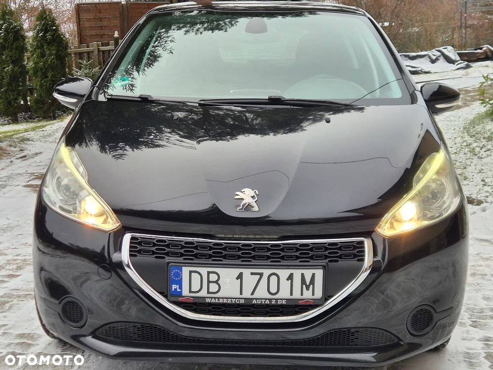 Peugeot 208 - 11