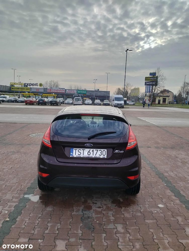 Ford Fiesta - 9