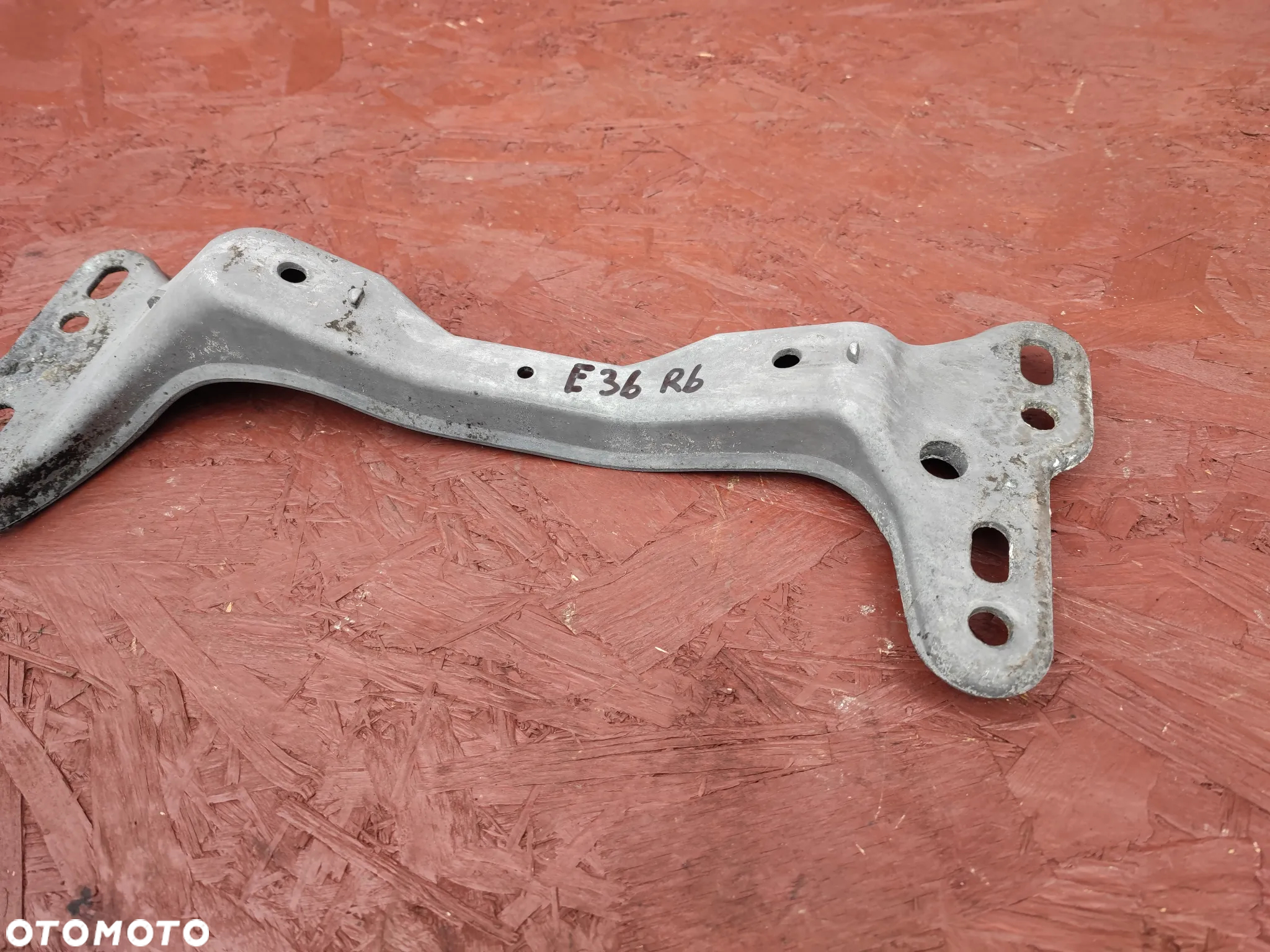 BMW E36 / Z3 ORYGINALNA ŁAPA SKRZYNI BIEGÓW MANUAL  R6 POD M50 ( M50B20 / M50B25 , M52B20 / M52B25 / M52B28 )  O NR.  1 136 498 OEM - 2