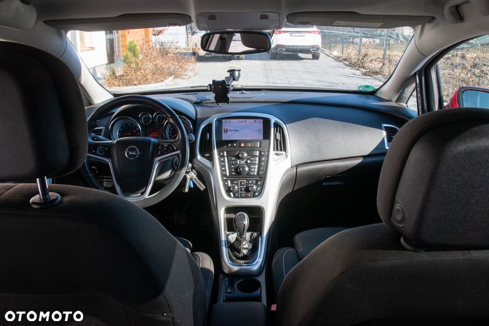 Opel Astra 1.6 T Cosmo - 19