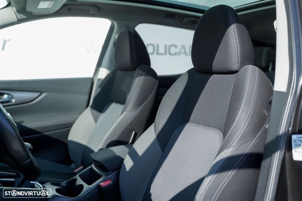 Nissan Qashqai 1.5 dCi N-Connecta 18 - 27