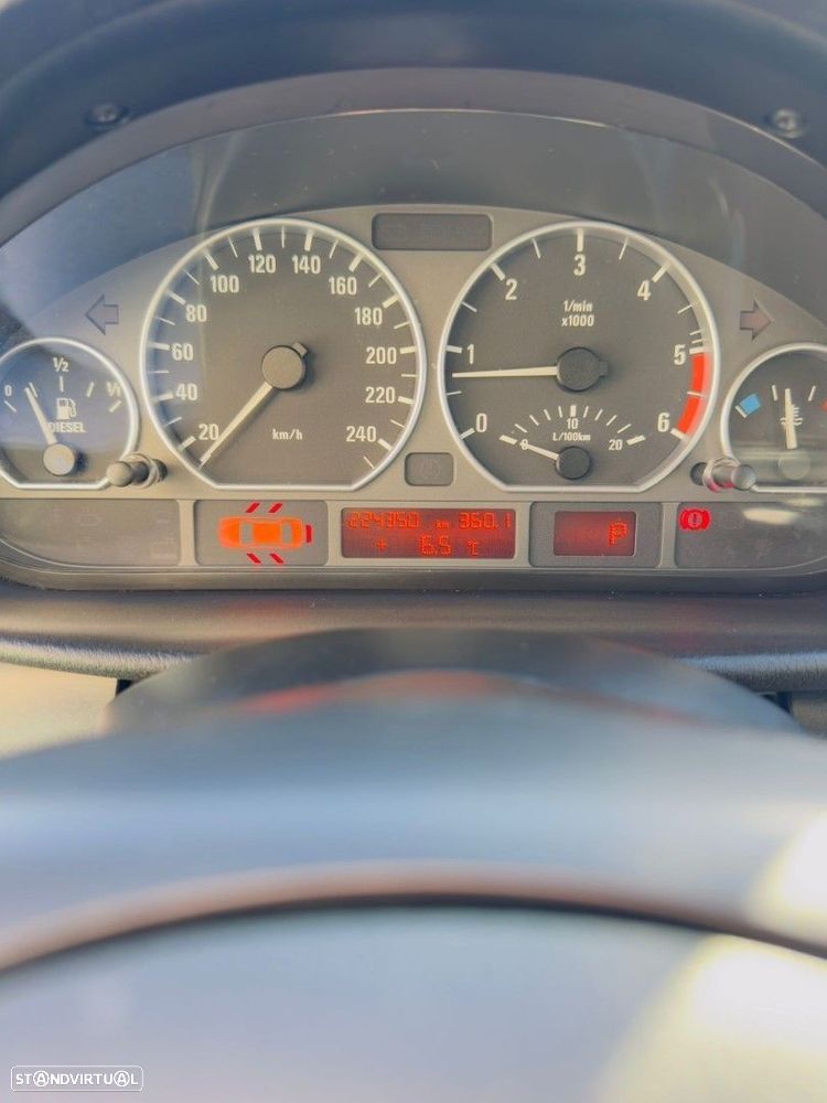 BMW 320 dA Sport - 22