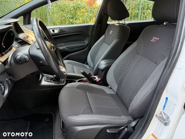 Ford Fiesta - 9