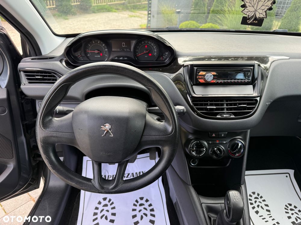 Peugeot 208 - 16