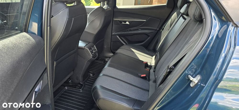 Peugeot 3008 1.5 BlueHDi Allure S&S EAT8 - 18