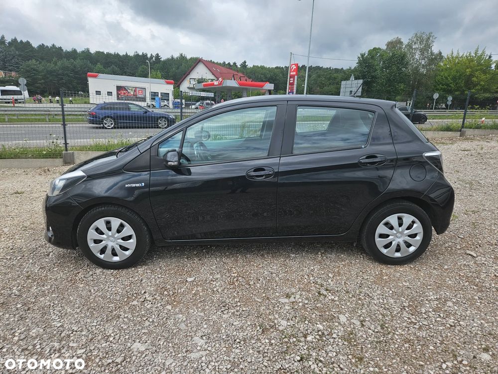 Toyota Yaris Hybrid 100 Sol - 7