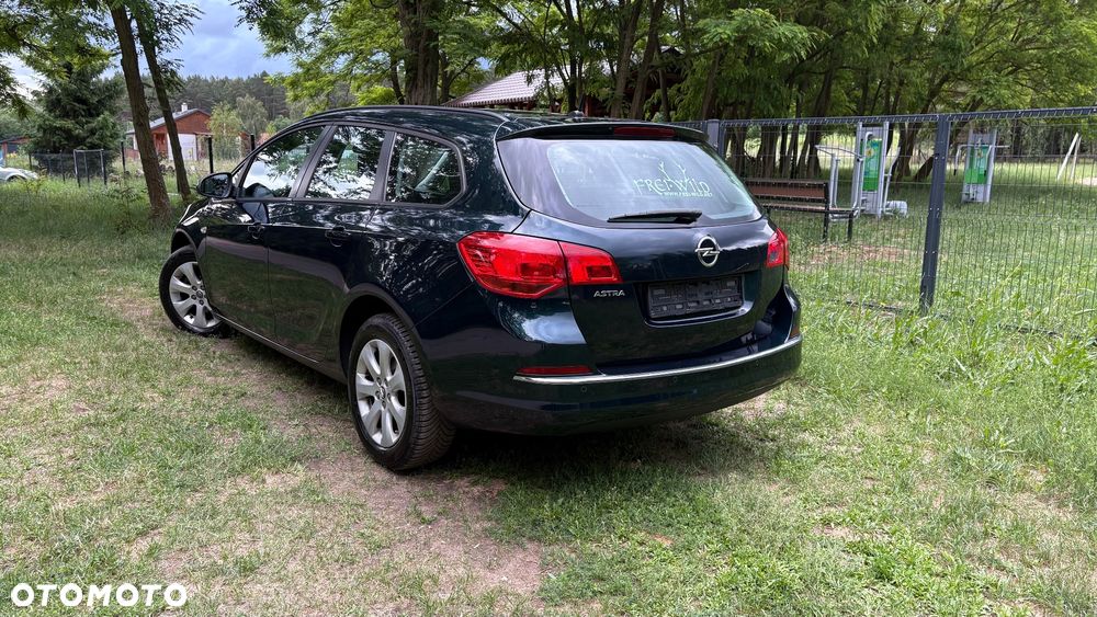 Opel Astra 1.6 Exklusiv - 9