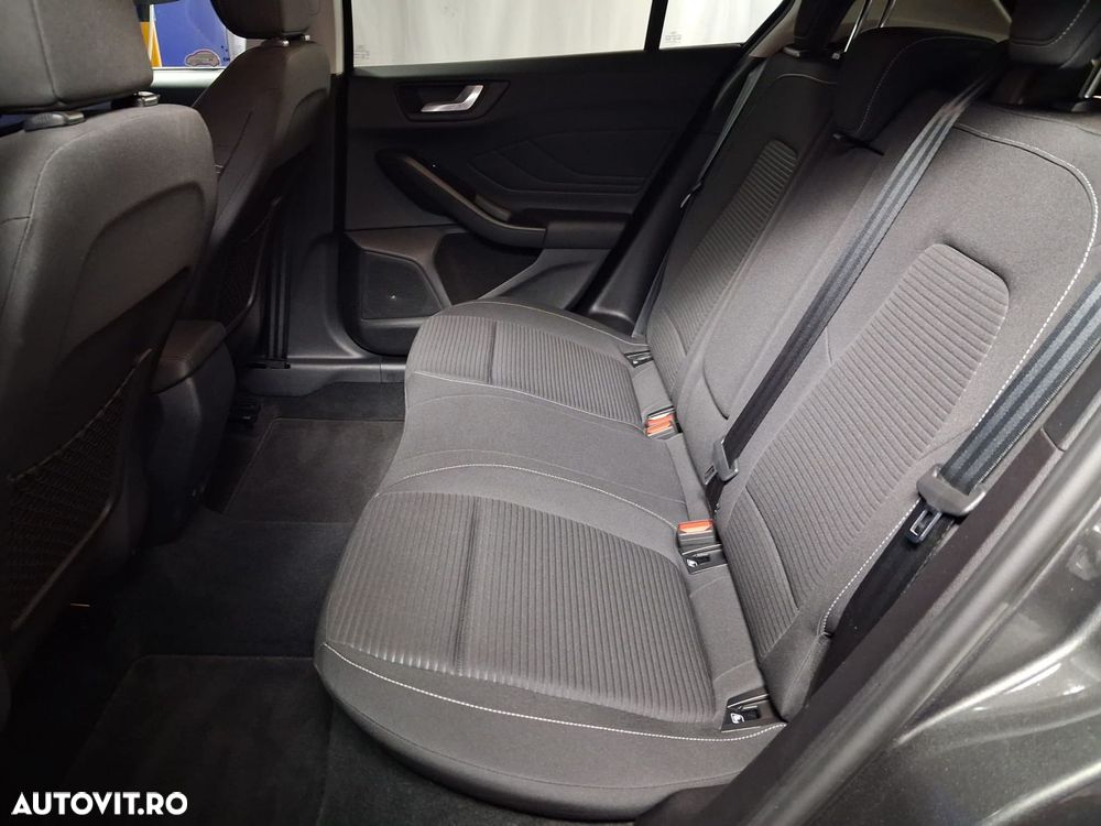 Ford Focus 1.5 EcoBlue Titanium - 24