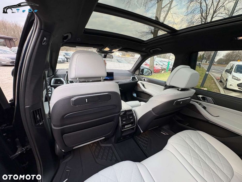 BMW X7 xDrive40i mHEV Individual Edition sport - 28