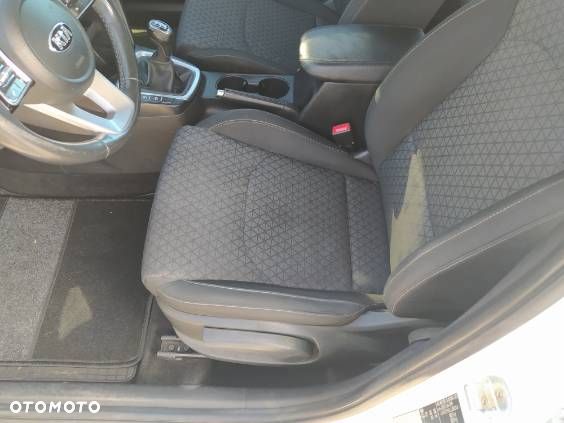 Kia Ceed - 28
