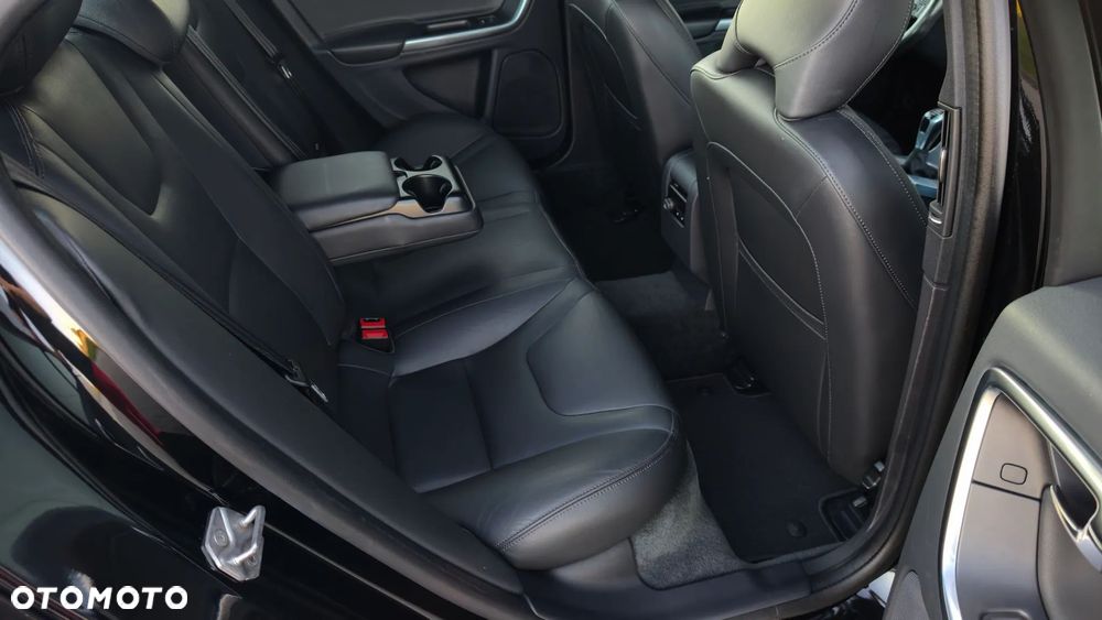 Volvo S60 D4 Summum - 17