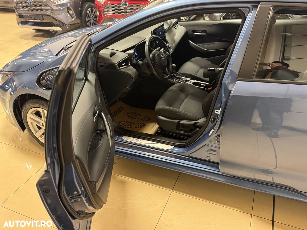Toyota Corolla 1.8 HSD Dynamic - 8