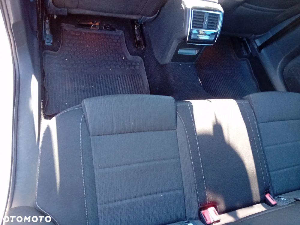 Skoda Superb 2.0 TDI Ambition - 9