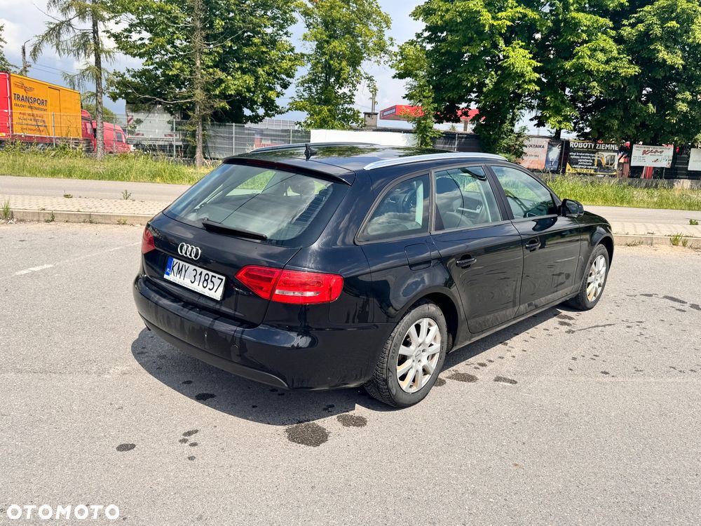 Audi A4 Avant - 10