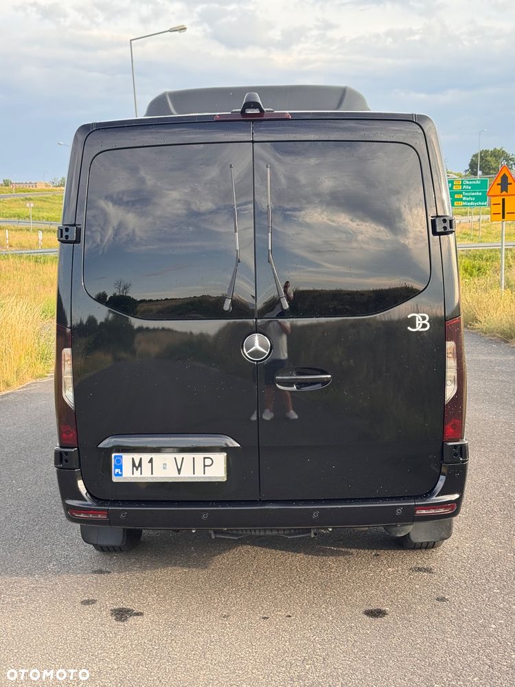 Mercedes-Benz Sprinter - 14