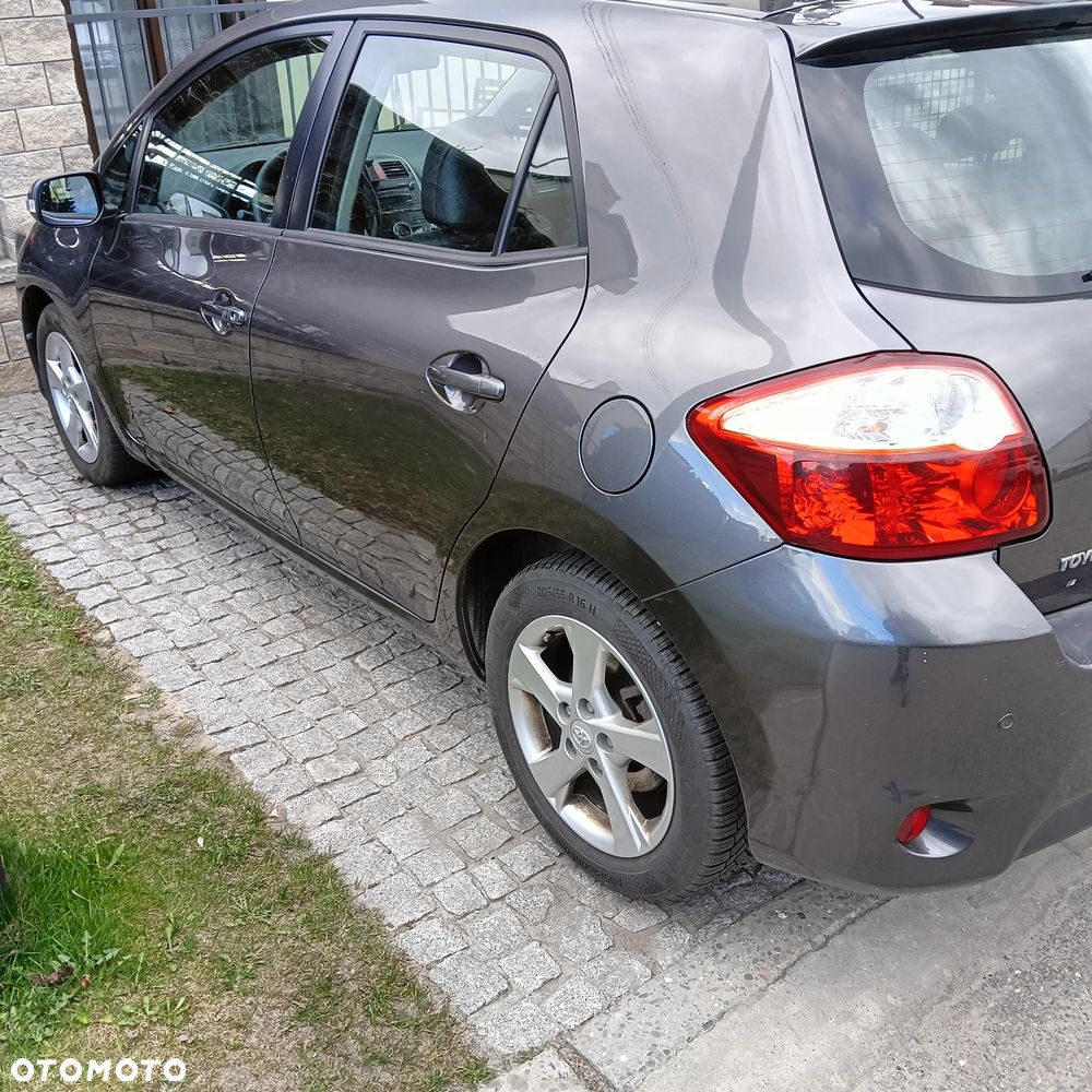 Toyota Auris - 4
