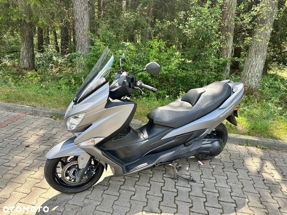 Suzuki Burgman - 5