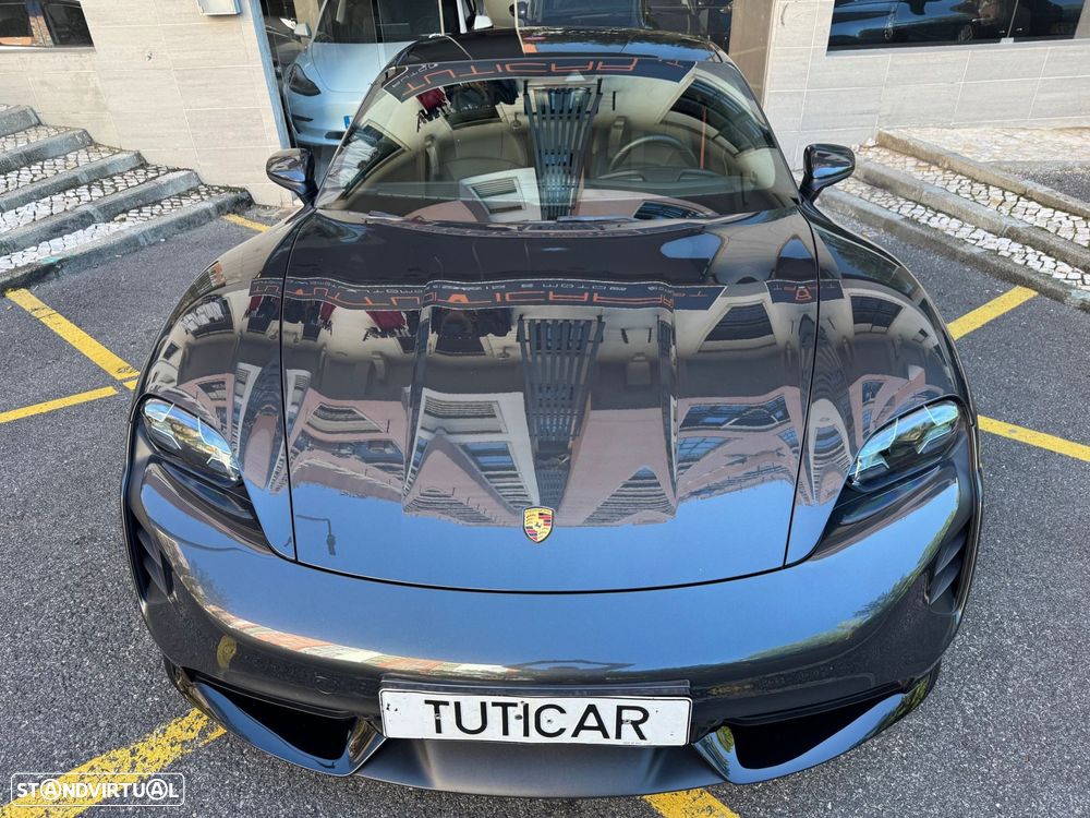 Porsche Taycan Turbo - 2