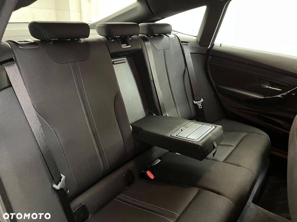 BMW Seria 3 318d Advantage - 32