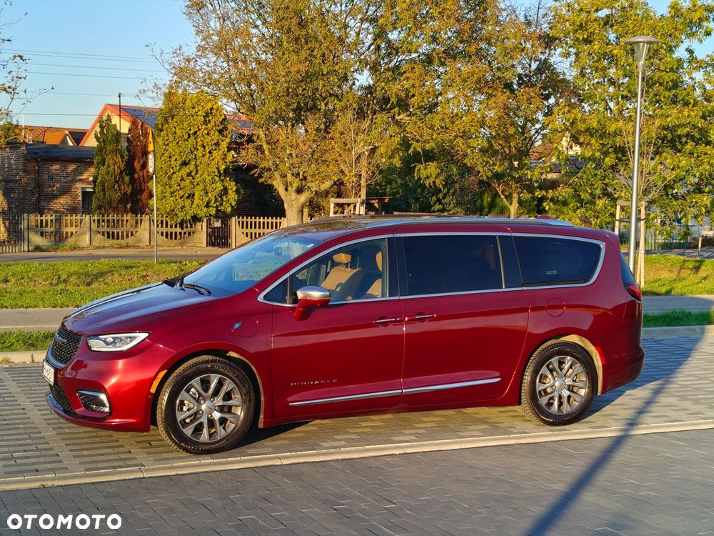 Chrysler Pacifica - 16