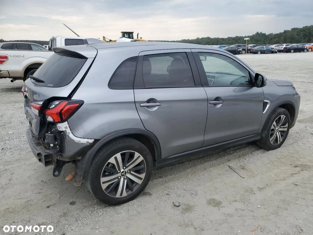 Mitsubishi ASX - 5