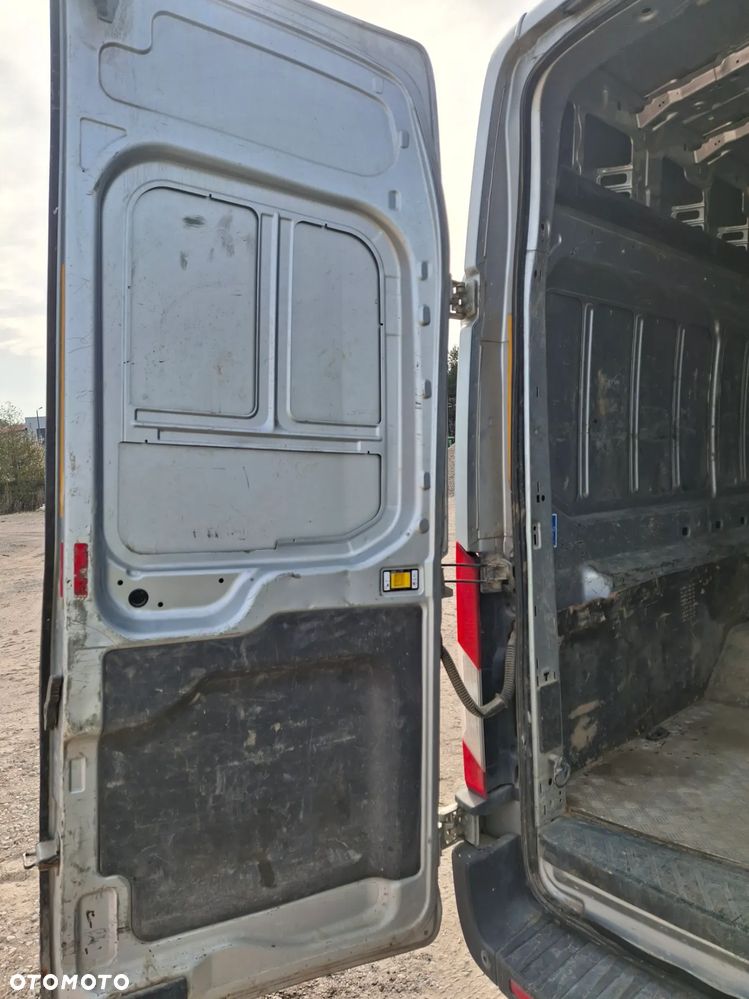 Ford Transit - 11