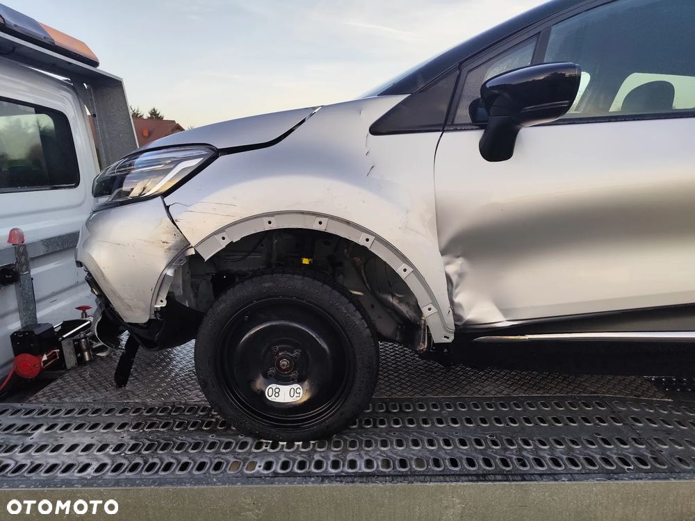 Renault Captur TCe 130 GPF BOSE EDITION - 12
