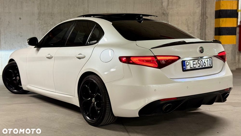 Alfa Romeo Giulia 2.0 Turbo TI Q4 - 4