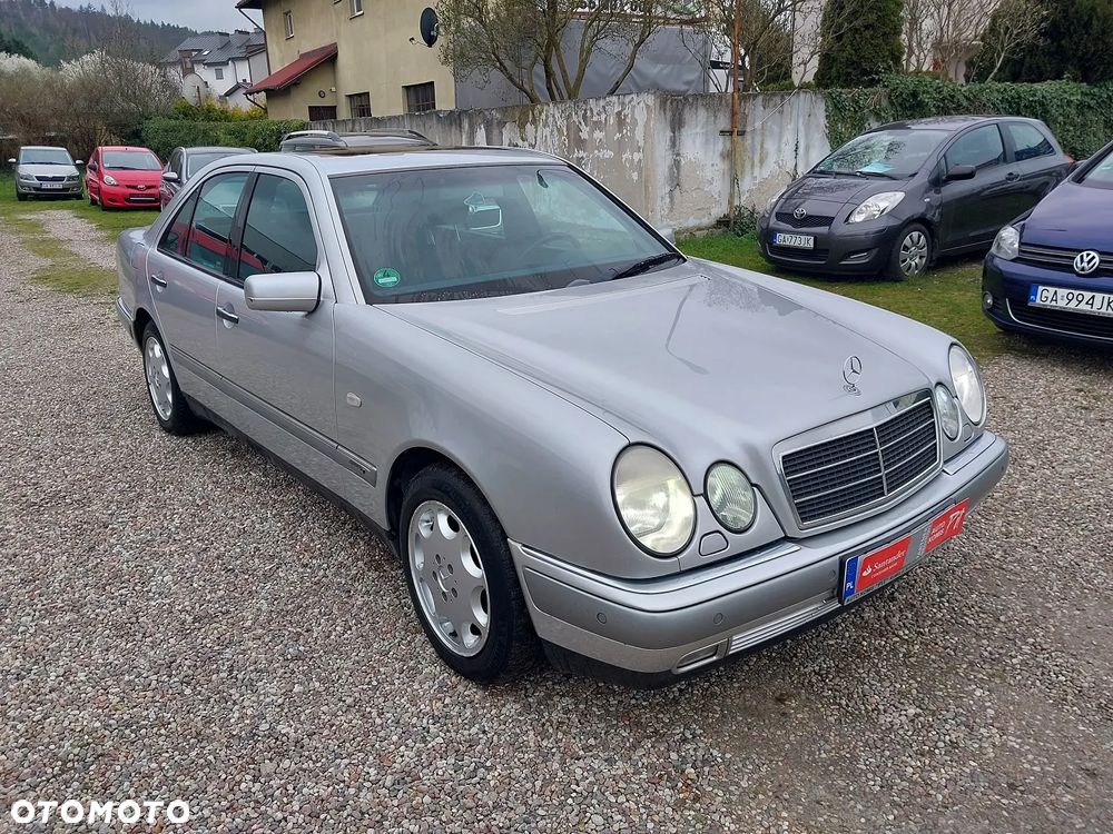 Mercedes-Benz Klasa E - 1