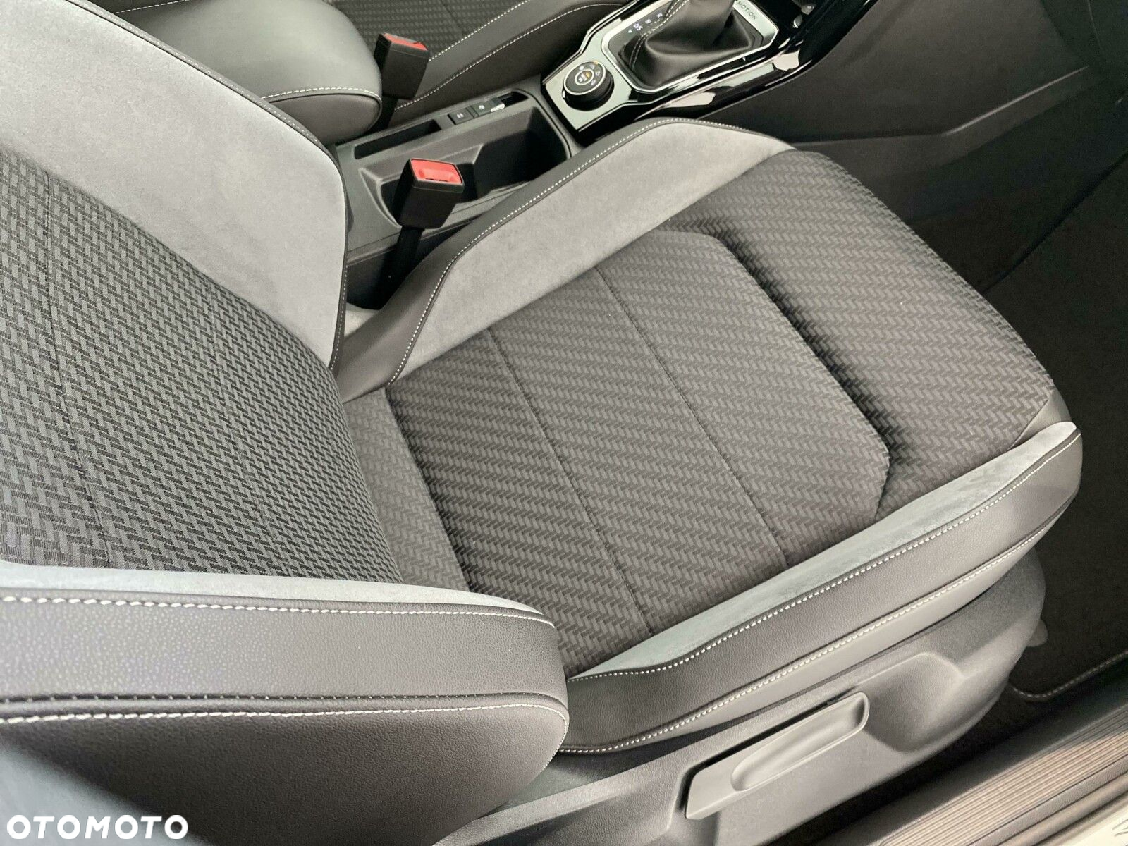 Volkswagen T-Roc 2.0 TSI 4Motion R DSG - 18
