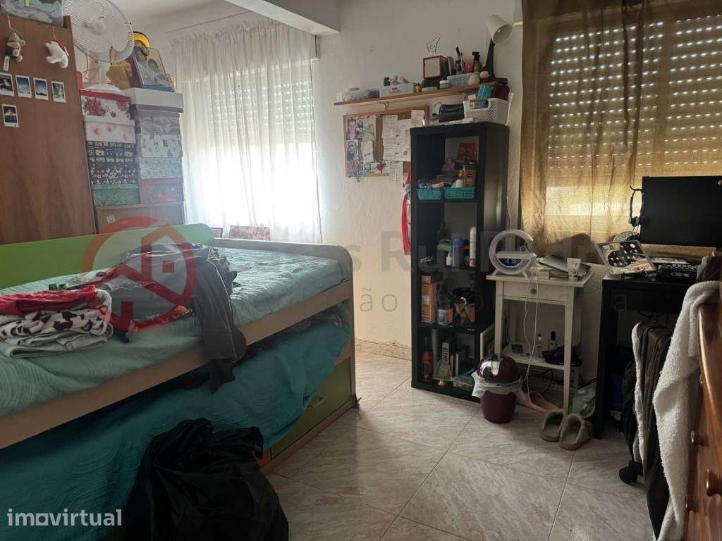 Apartamento T4 no Centro Laranjeiro - Grande imagem: 3/8