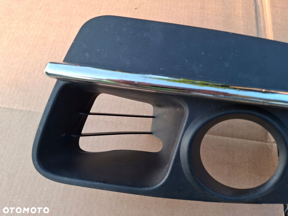 KRATKA ZDERZAKA RENAULT LAGUNA III LIFT ORYGINAŁ - 2