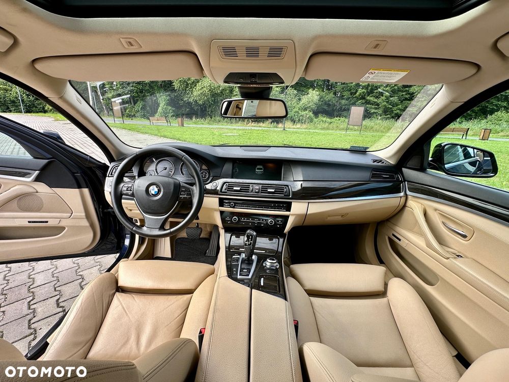 BMW Seria 5 530d xDrive Sport-Aut - 19