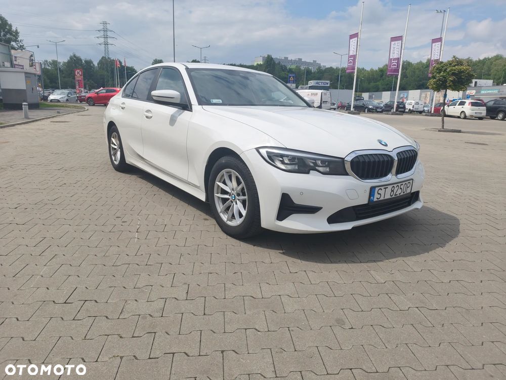 BMW Seria 3 318d - 11