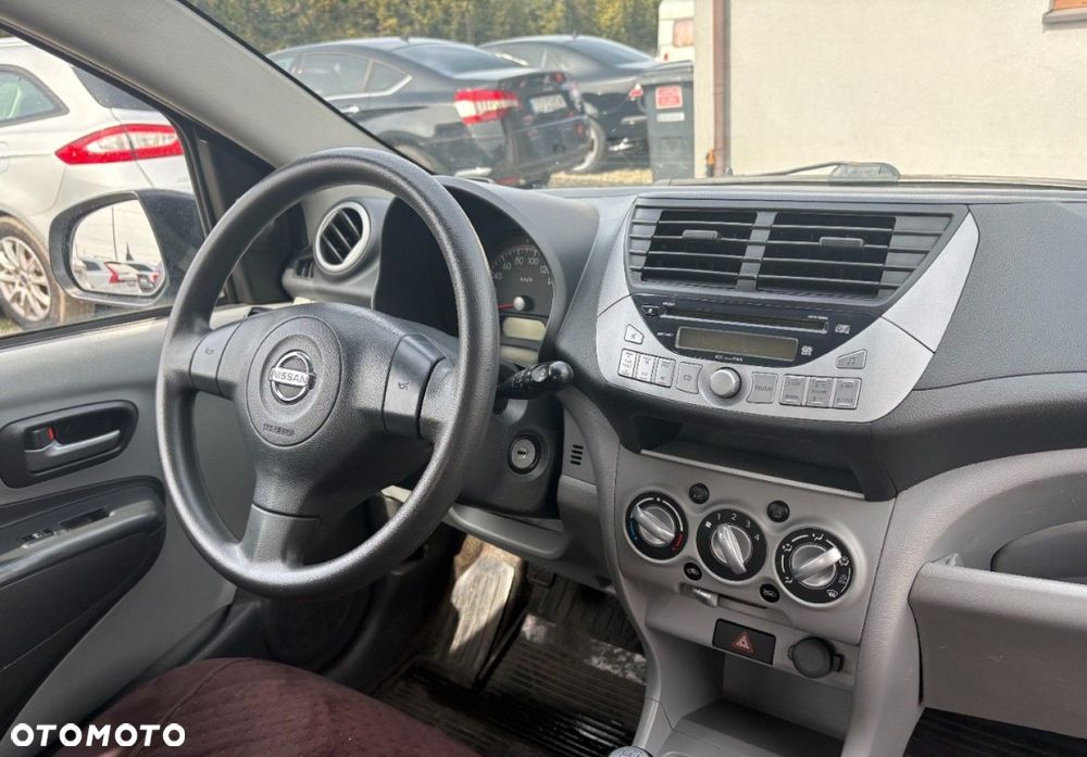 Nissan Pixo - 12