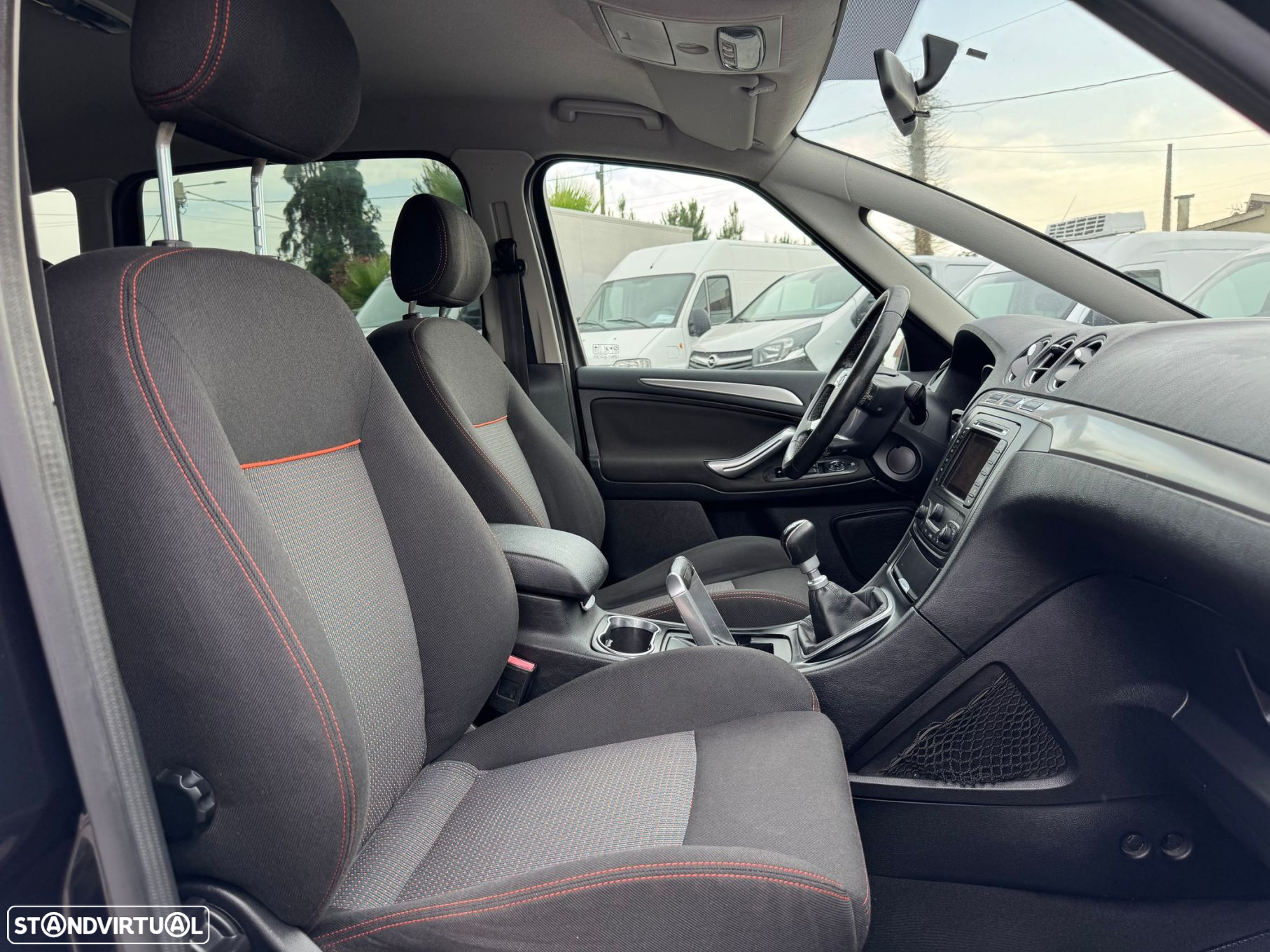 Ford S-Max 1.6 TDCi Titanium 7L - 22