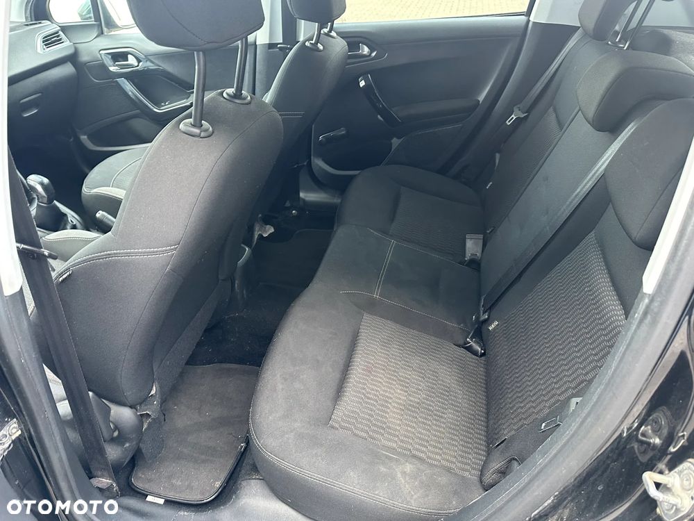 Peugeot 208 82 PureTech Style - 9