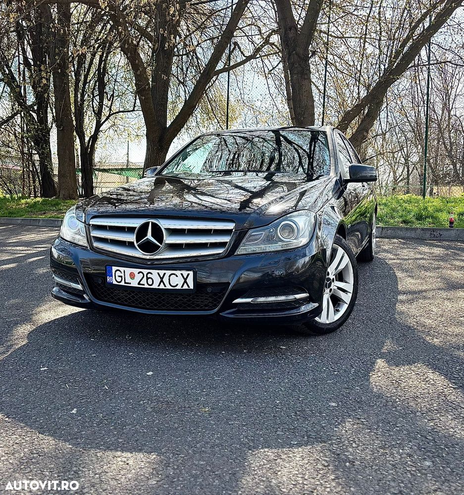 Mercedes-Benz C 200 CGI BlueEFFICIENCY - 8