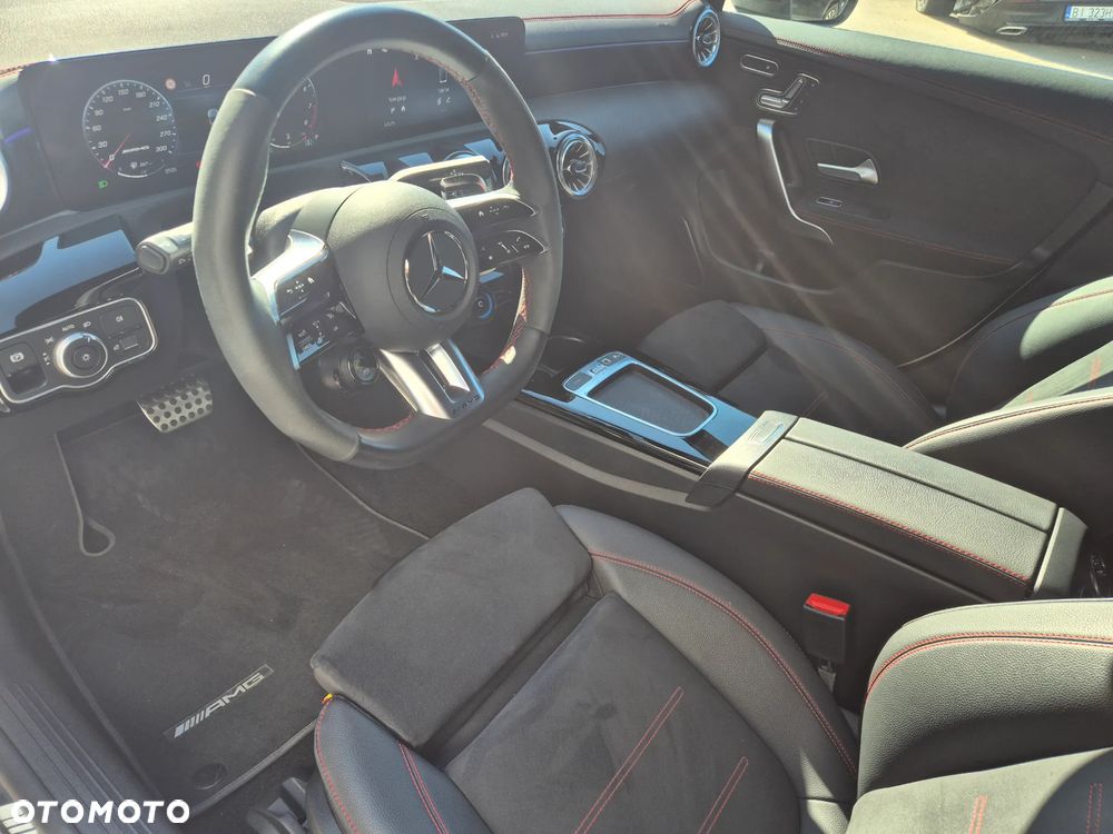 Mercedes-Benz CLA AMG 45 S 4-Matic+ 8G-DCT - 15