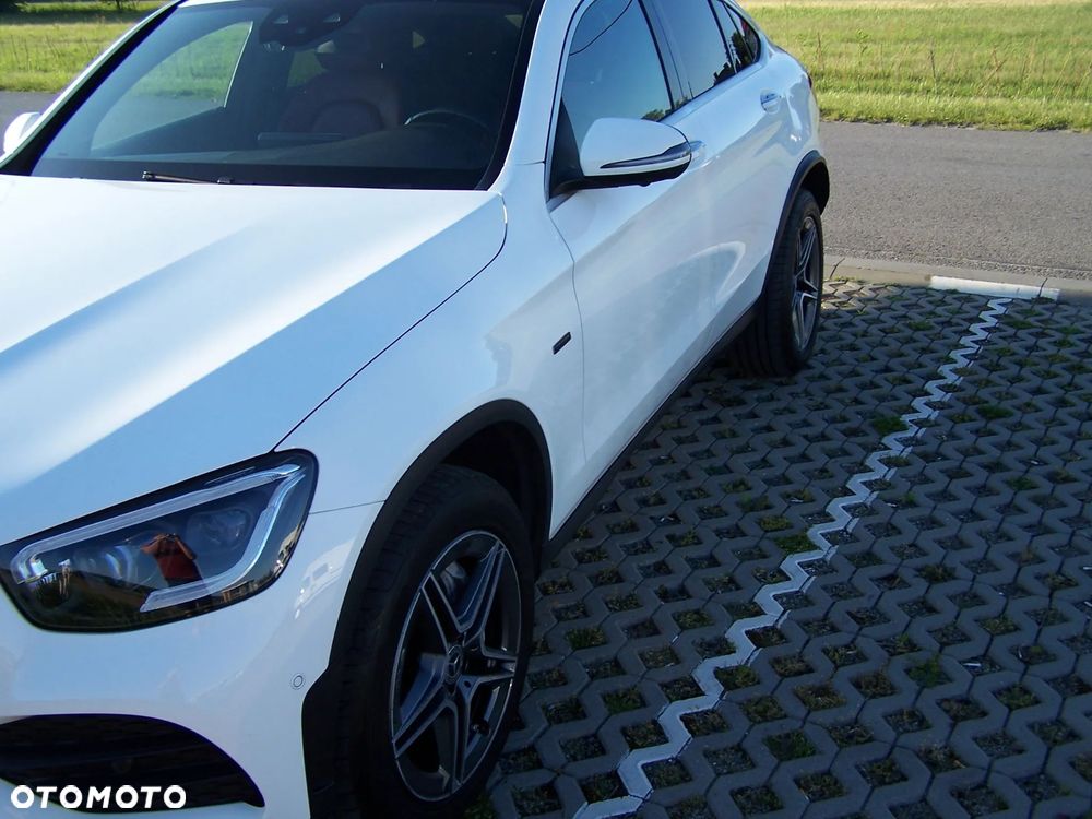 Mercedes-Benz GLC 220 d 4Matic 9G-TRONIC AMG Line - 4
