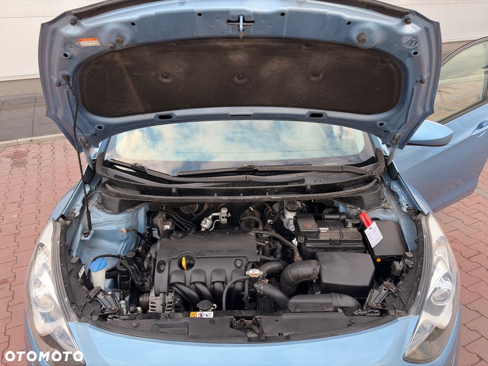 Hyundai i30 1.4 Classic + - 17
