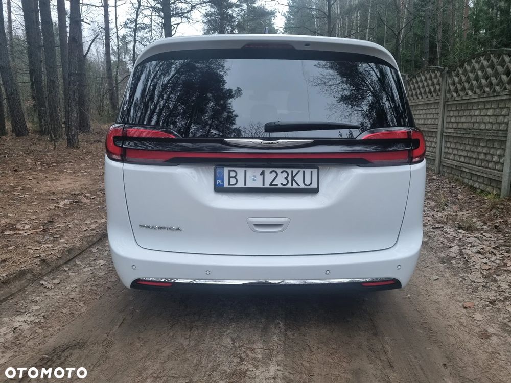 Chrysler Pacifica - 9