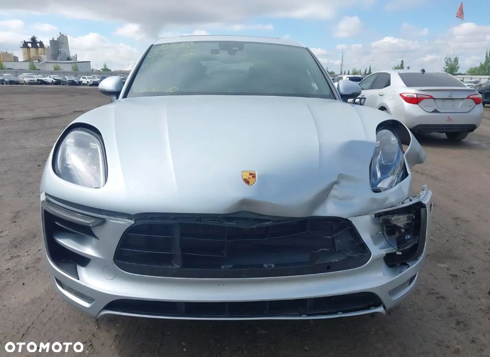 Porsche Macan GTS PDK - 9