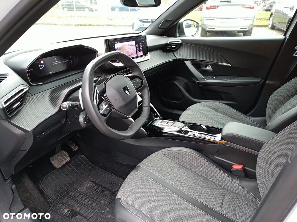Peugeot 2008 - 13